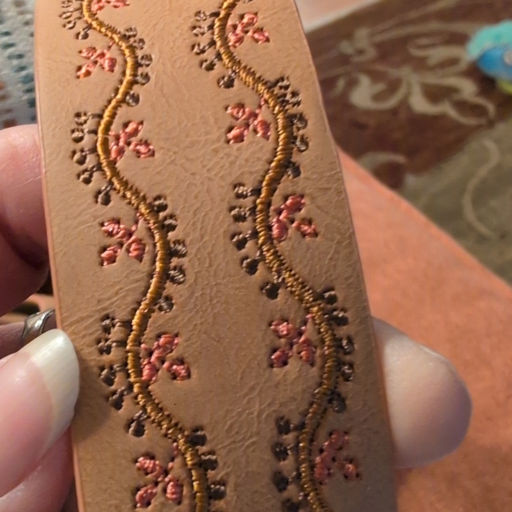 Haute Hippie Tan Vegan Leather Embroidered Belt Size M NWOT - Picture 4 of 6
